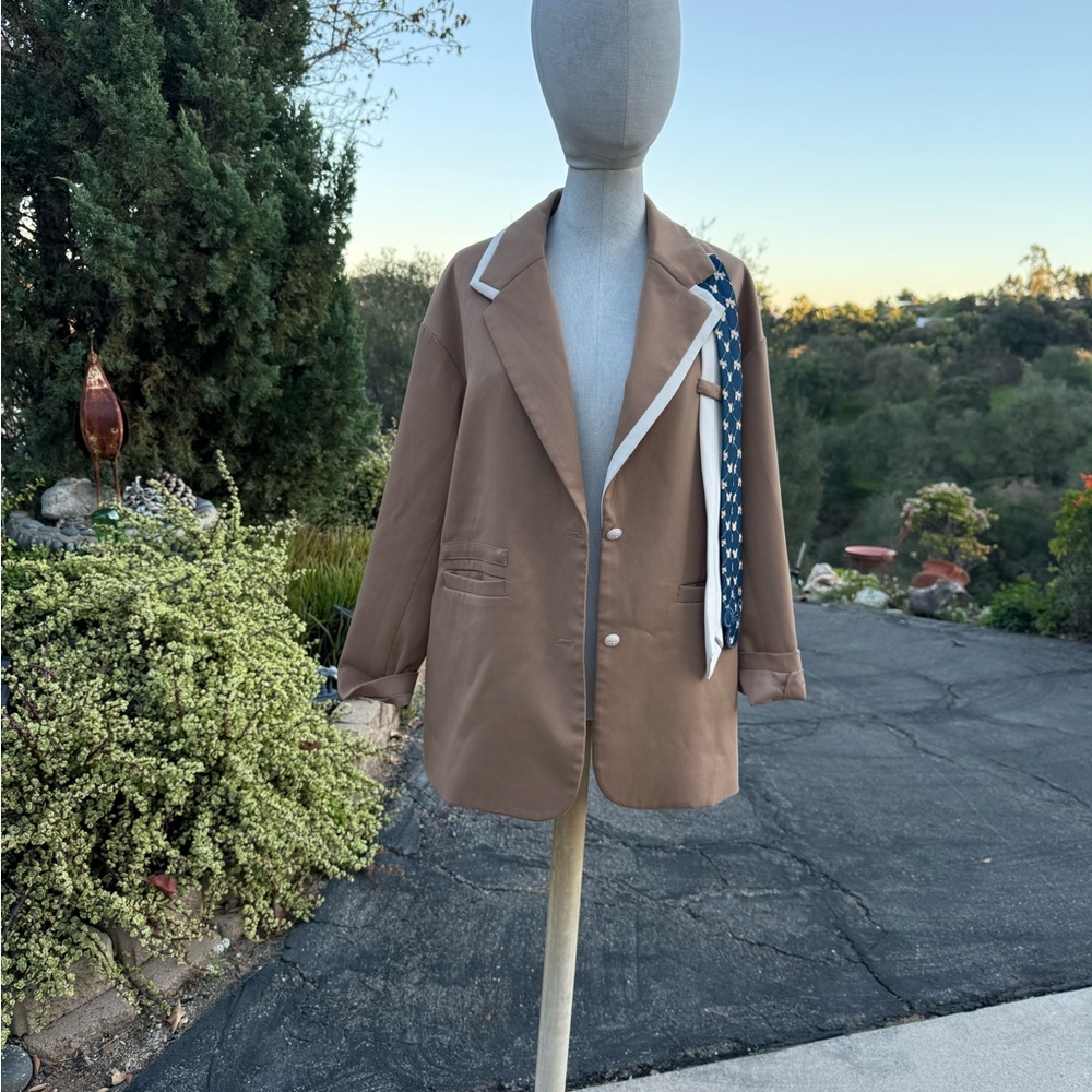 Brown Women's Blazer with White Trim
